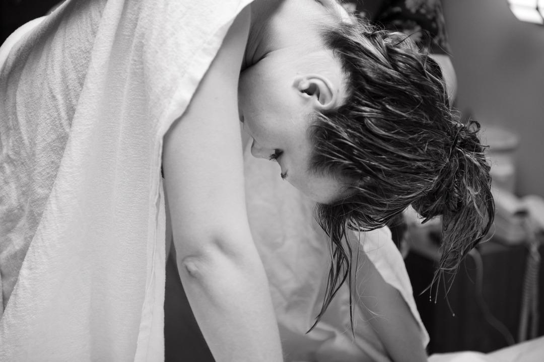 Bu y&ouml;ntemde kontrol anneye veriliyor! İşte aktif doğumun 7 sırrı