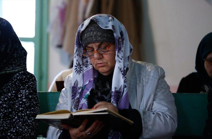 HUZUR VE BEREKET AYI RAMAZAN - Saraybosna'nın ramazan geleneği: Kadınlar mukabelesi G2