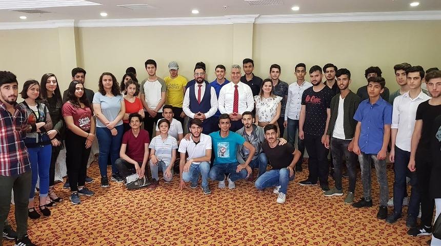 Dicle Elektrik&rsquo;ten &lsquo;beyni etkin kullanma sanatı ve sınav taktikleri&rsquo; eğitimi