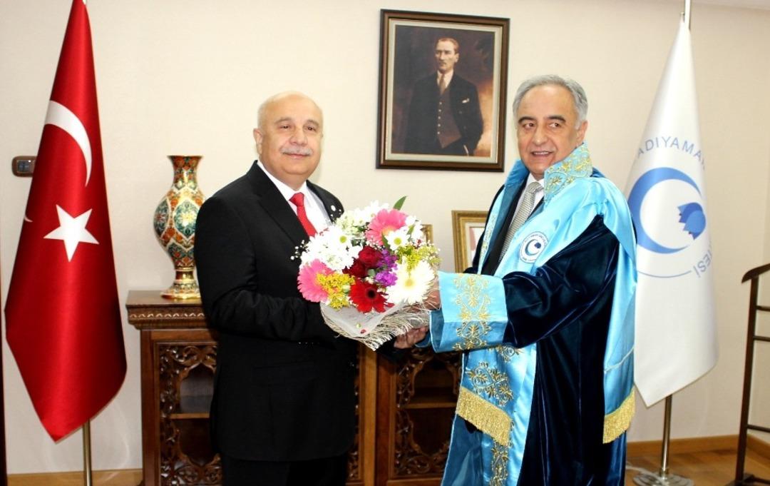 Adıyaman &Uuml;niversitesi&rsquo;nde devir teslim ger&ccedil;ekleşti