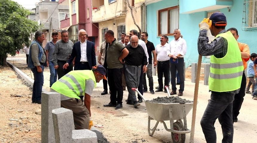 Başkan G&uuml;ltak, mahallelerdeki &ccedil;alışmaları denetledi