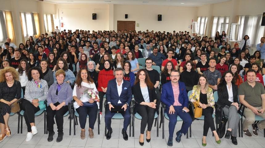 Şenol Şankaya &ouml;ğrencilerle buluştu