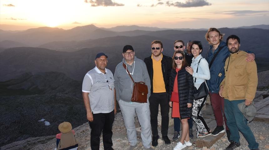 Nemrut Dağı bayram tatilinde konuklarını bekliyor