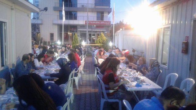 AKUT Eskişehir gönüllüleri geleneksel iftarda buluştu