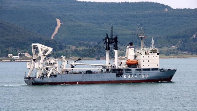 Rus askeri kurtarma gemisi, Çanakkale Boğazı'ndan geçti