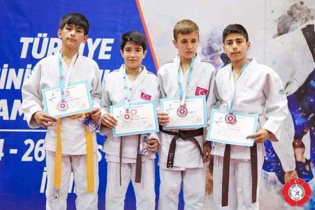 Konya Büyükşehir Belediyespor judoda Türkiye şampiyonu