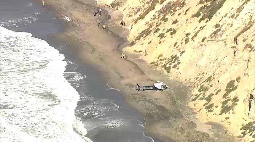 137 metrelik u&ccedil;urumdan yuvarlandı, hayatta kaldı