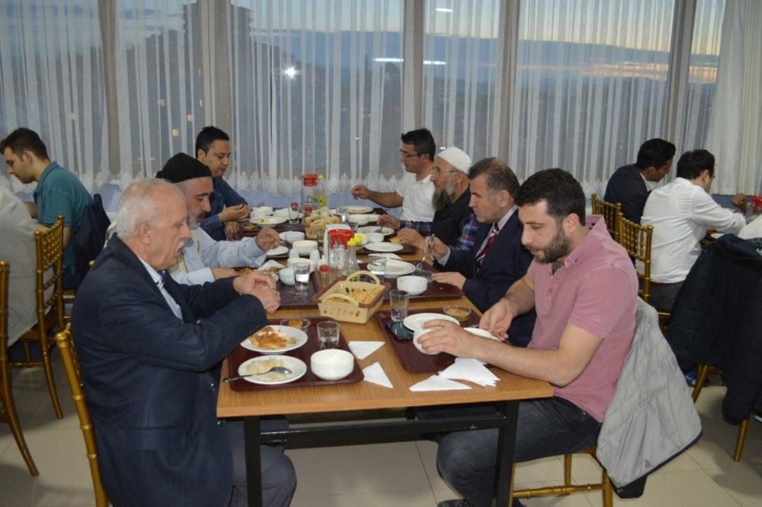 Sıla &Ouml;ğrenci Yurdu&rsquo;ndan iftar programı