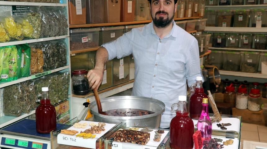 6 asırlık tarifle Osmanlı şerbeti kaynatıyor