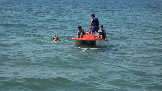 Edremit Körfezi nde sıcaklıklar arttı, deniz sezonu açıldı 2