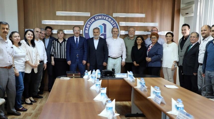 Rekt&ouml;r Uzun, Yozgat Bozok &Uuml;niversitesi&rsquo;nin yeni Rekt&ouml;r&uuml; Karadağ&rsquo;ı tebrik etti