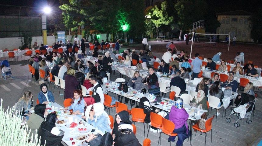 M&Uuml;SİAD &uuml;yeleri sahurda buluştu