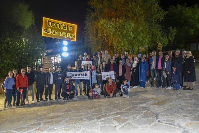 Gümüşhaneli dağcılar 40 gözeli şelalede iftar yaptı