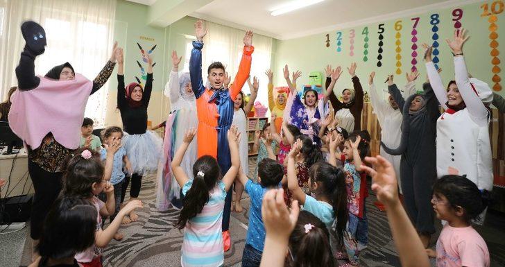 Üniversite öğrencileri minikleri doyasıya eğlendirdi G5