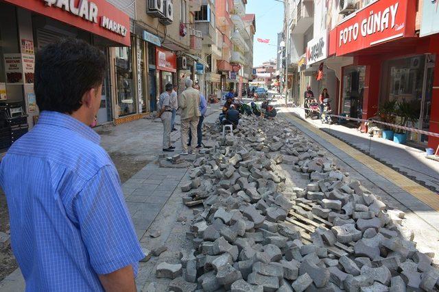 Belediyeden yol ve çevre düzenleme çalışmaları