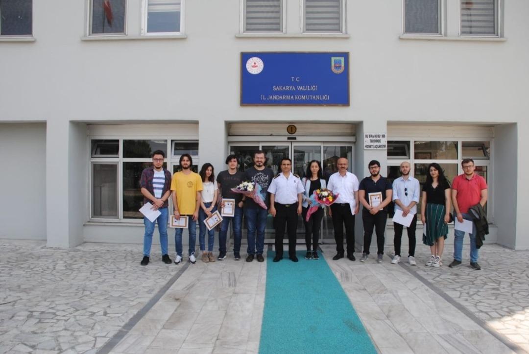 SA&Uuml;&rsquo;l&uuml; &ouml;ğrencilerden &rsquo;Silahla Olamaz&rsquo; başlıklı &ccedil;alışma