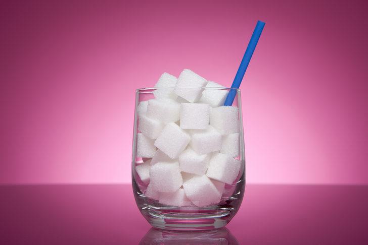 Rafine şeker ve aşırı karbonhidrat tüketmenin vücudumuza olan 15 olumsuz etkileri G3