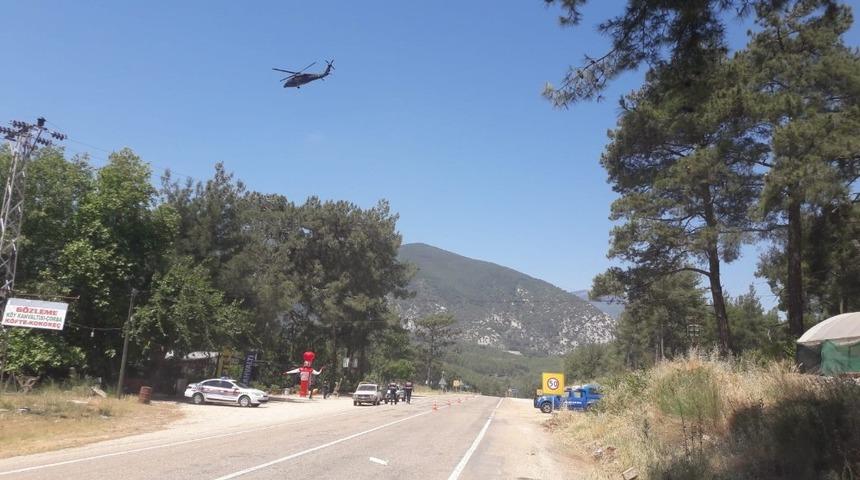 Korkuteli&rsquo;nde helikopter destekli trafik uygulaması