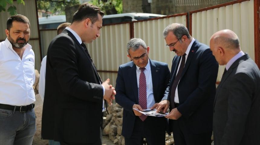 Vali ve Başkan, restorasyon &ccedil;alışmalarını inceledi
