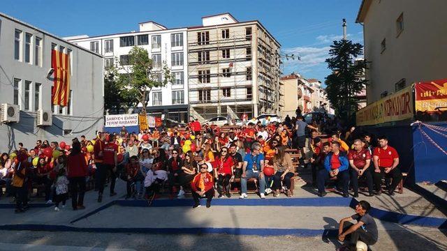 Başkan Yüksel, Ultraslan Velimeşe’nin şampiyonluk kutlamasına katıldı