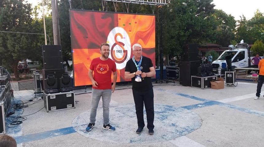 Başkan Y&uuml;ksel, Ultraslan Velimeşe&rsquo;nin şampiyonluk kutlamasına katıldı