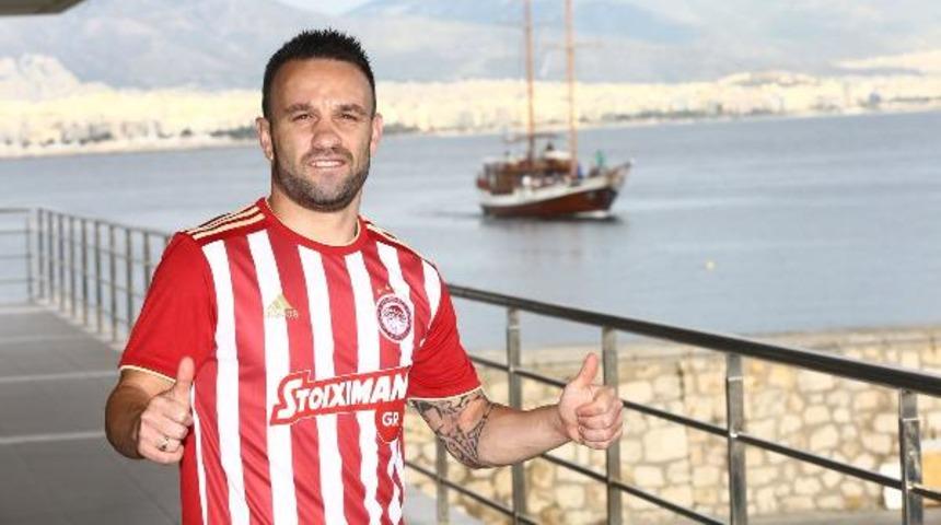 Olympiakos, Mathieu Valbuena'nın sözleşmesini uzattı