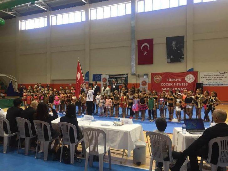 Türkiye Çocuk Fitness Şampiyonası Milli Takım Seçmeleri Kuşadası’nda yapıldı G1