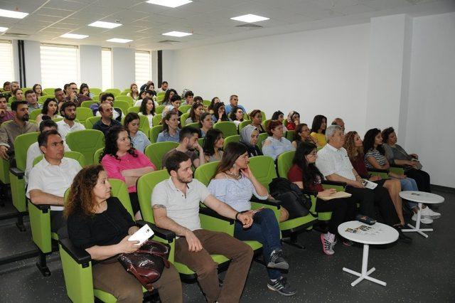 ADÜ kütüphane veri tabanı eğitimleri devam ediyor