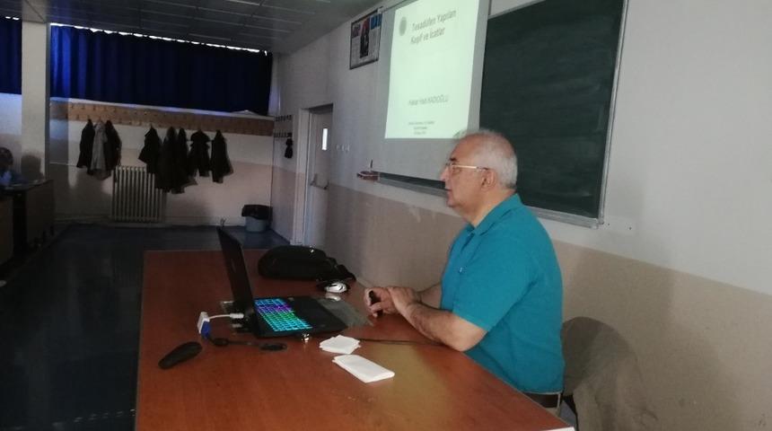 Tıp&ccedil;ıların g&ouml;z&uuml;nde tarih &ouml;ğrenimi