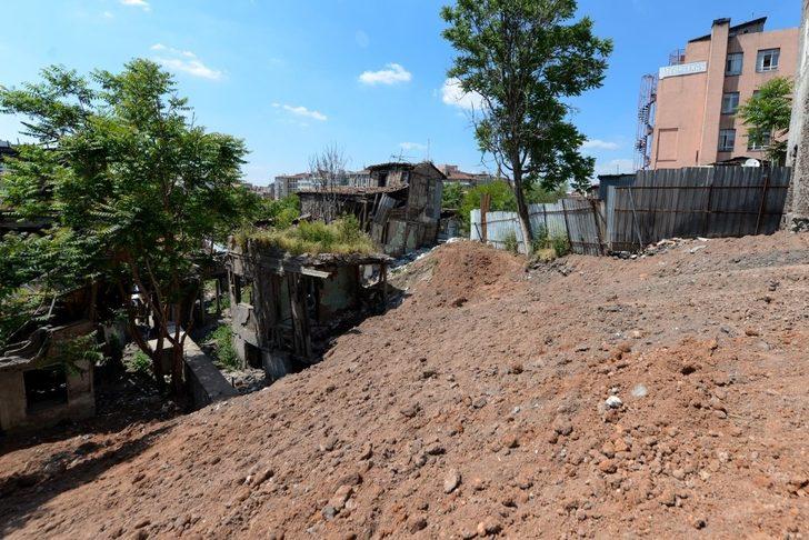 Tarihi bölgeden 350 ton atık toplandı G2