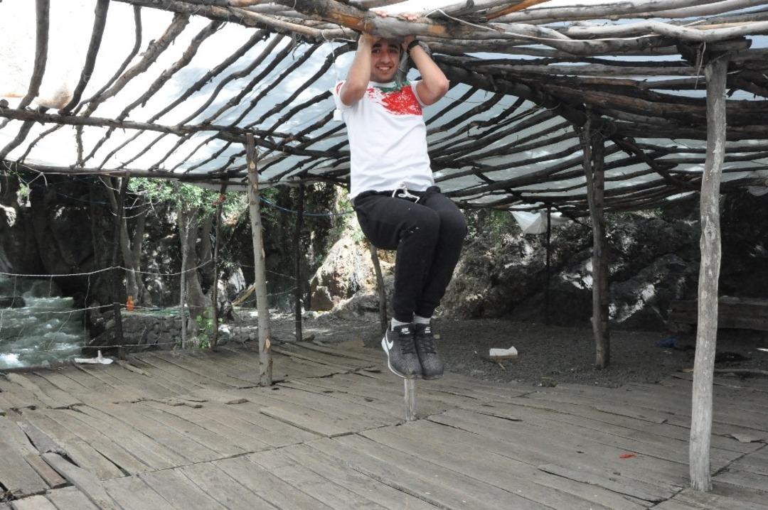 Huzur ortamının sağlanmasıyla Derecik&rsquo;in g&uuml;zellikleri keşfediliyor