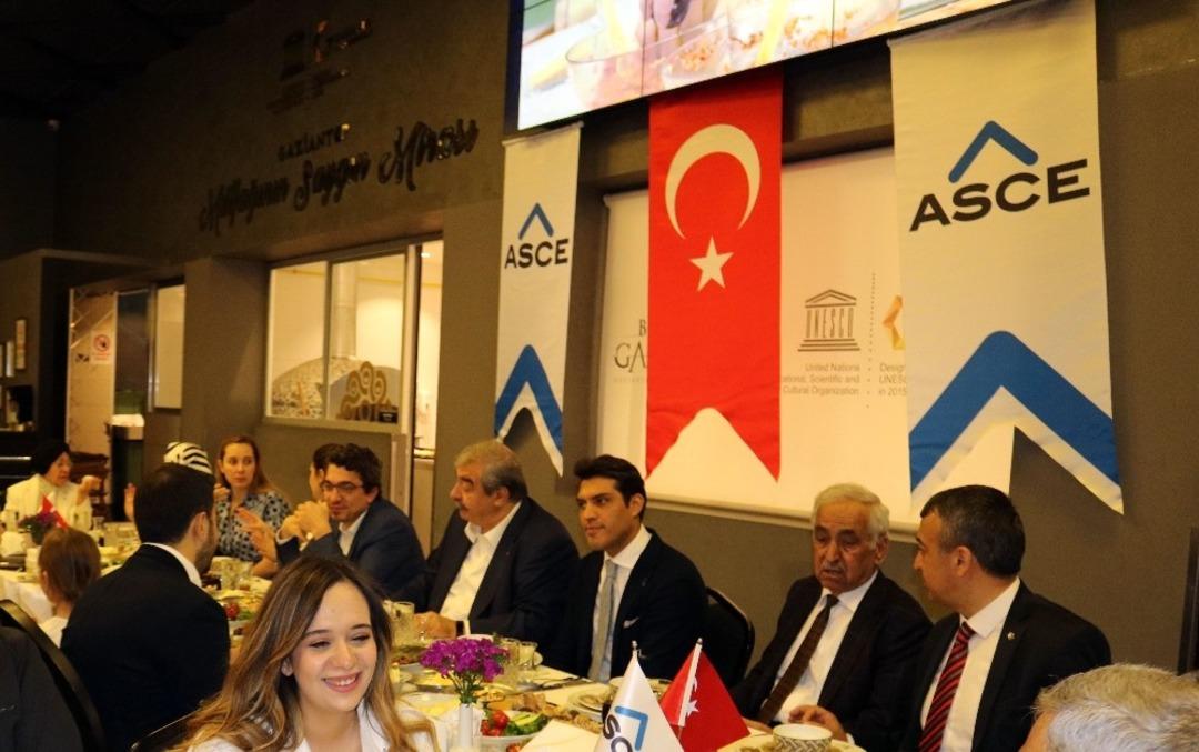 ASCE&rsquo;den &ccedil;alışanlarına iftar yemeği