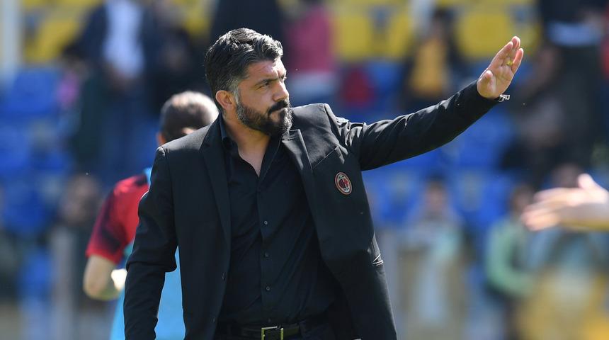 Milan Gennaro Gattuso ile yollarını ayırdı