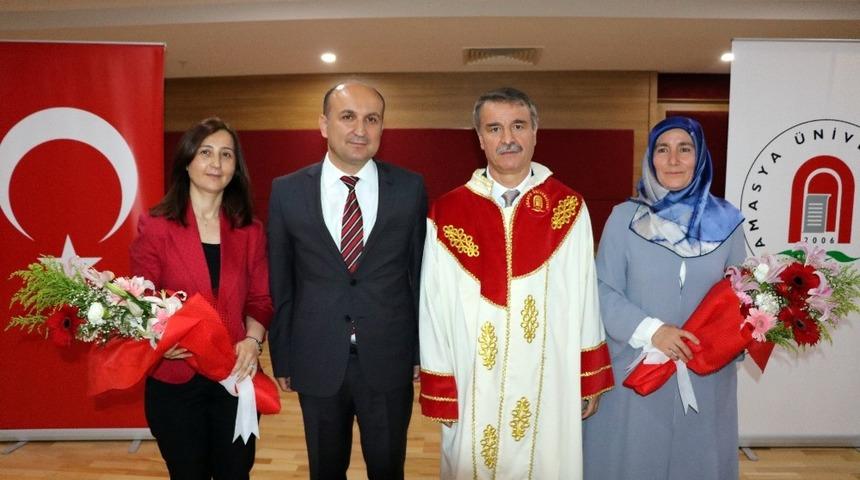 Yeni Rektör çiçek gönderilmesi yerine Kızılay’a bağış istedi