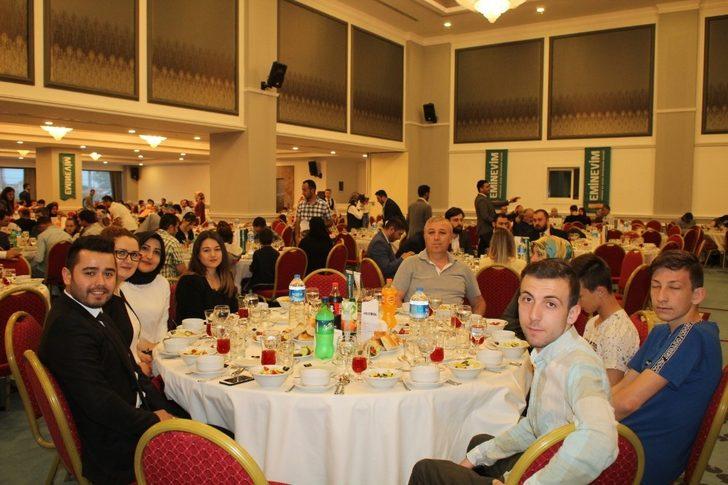 Eminevim Sakarya’da iftar yemeği düzenledi G2