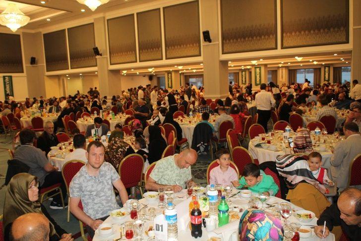 Eminevim Sakarya’da iftar yemeği düzenledi G3