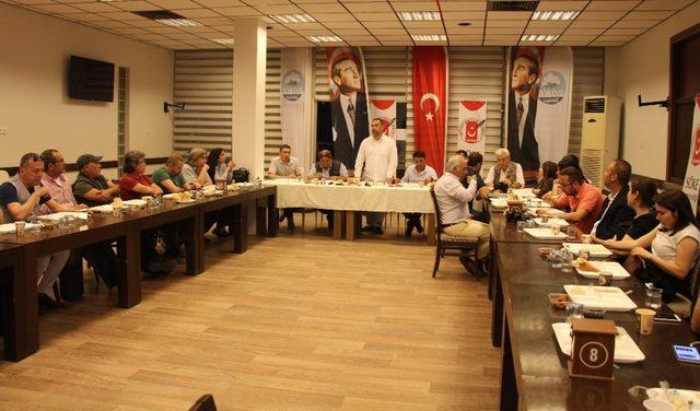 Gazeteciler Söke’de iftarda buluştu