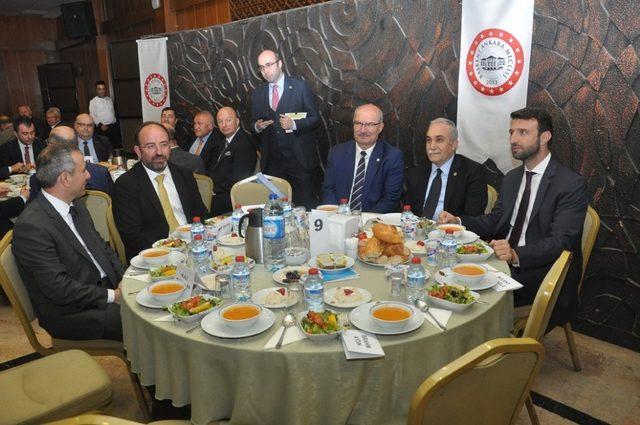 Başkent Ankara Meclisi’nden Arif Şayık’a üstün hizmet ve başarı ödülü