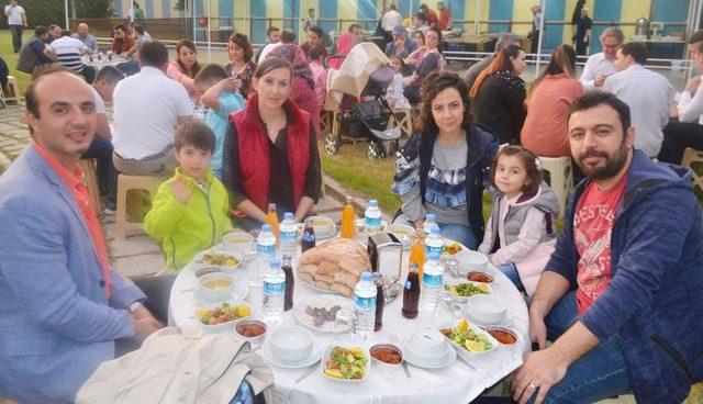 MEDAŞ çalışanları iftarda buluştu