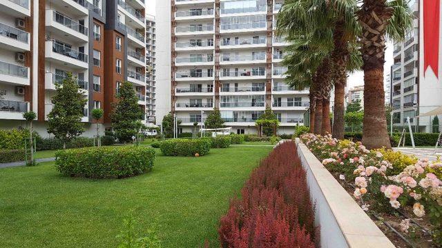 Karşıyaka’nın en güzel balkon ve bahçeleri ödül getirdi