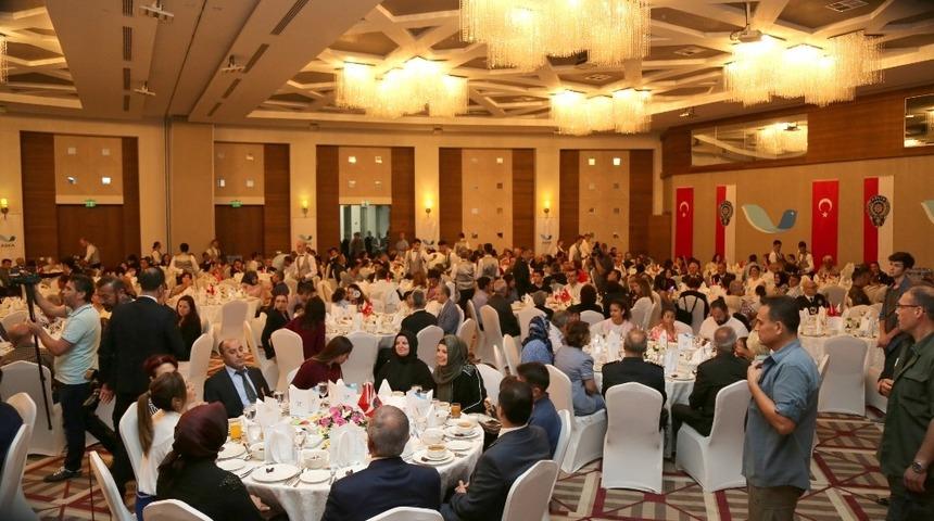 Antalya Emniyetinden şehit aileleri, gaziler ve mal&uuml;ller İ&ccedil;in iftar
