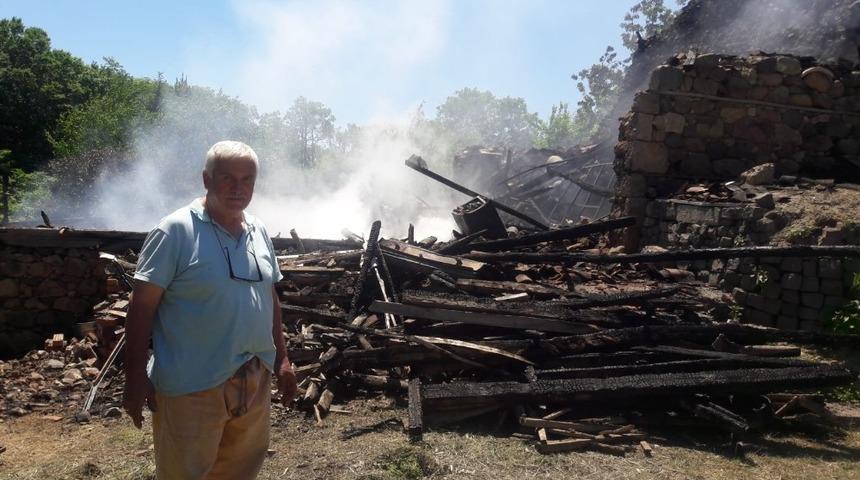 Sahur vakti çıkan yangın korkuttu