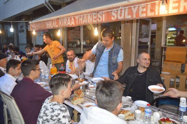 Günlüce köylülerin Tavşanlı’da iftar birlikteliği