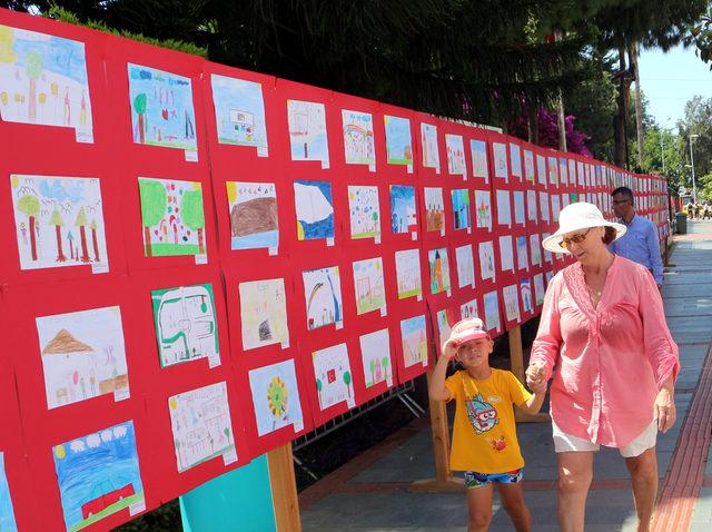 5 bin çocuk mutluluğun resmini çizdi 