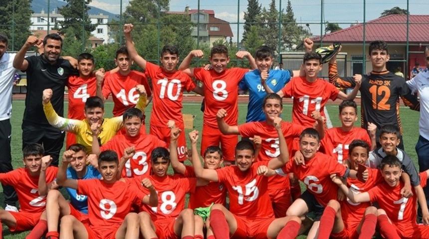 Amed Sportif Faaliyetler U14&rsquo;te şampiyon oldu