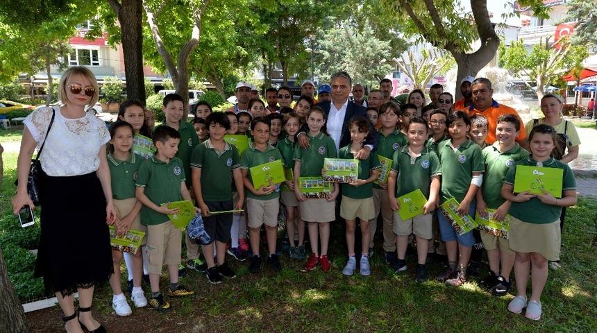 Başkan Uysal&rsquo;la parkta ders yaptılar