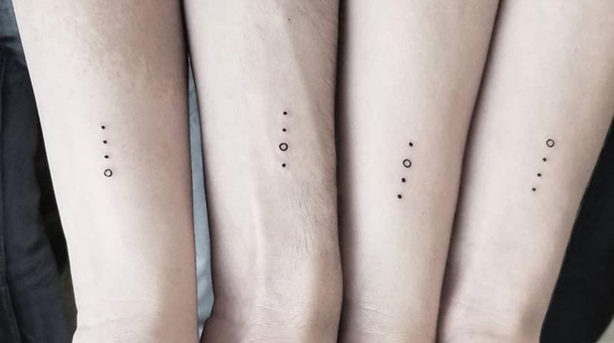 Bu dövmeler ayrı ayrı bir hiçler! Ama bir araya gelince ifade ettikleri anlam derinden etkileyici