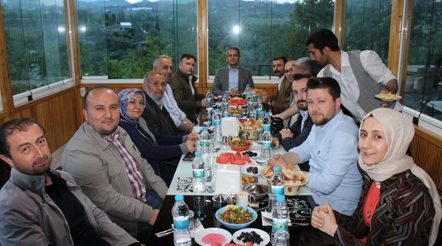 Kaymakam Deniz Pişkin&rsquo;den basına iftar yemeği