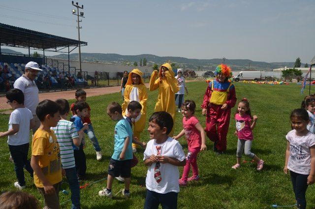 Selendi’de minik öğrenciler hem eğlendi hem öğrendi