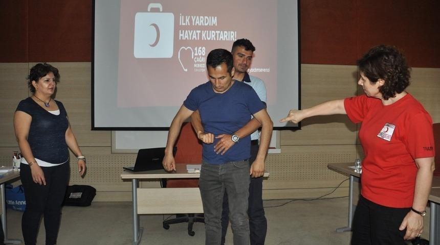 Tarsus Belediye personeline &rsquo;ilk yardım&rsquo; g&uuml;ncelleme eğitimi